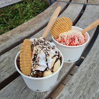 Bananensplit und Spaghettieis at art & wEISe in Monheim Am Rhein