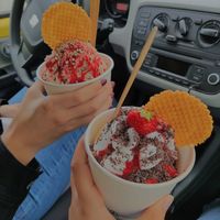 Spaghetti Becher und Erdbeer Becher at art & wEISe in Monheim Am Rhein