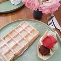 Waffeln at art & wEISe in Monheim Am Rhein