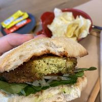 Tofu burger vegan without sauce at La General in Madrid