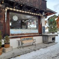 View outside with snow at Café LIV in Murren
