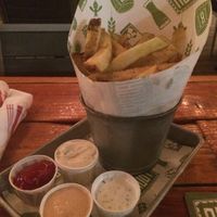 Fries and dips (only ketchup is vegan) at Bagby Beer Company in Oceanside