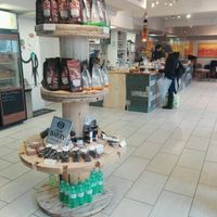 shop entrance at Octave in Montreal