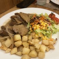 Seitán con nata y pimienta  at Canadu in Malaga