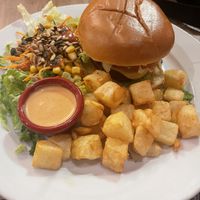 Hamburguesa vegana  at Canadu in Malaga