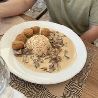 Polpette di soia con salsa ai funghi   at Canadu in Malaga