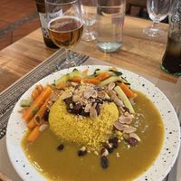 Cous Cous mit Mandeln/Gemüse/Curry-Sauce  at Canadu in Malaga
