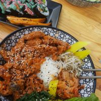 Bowl und Sushi at Kimbap Spot in Bochum