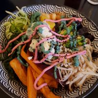 Bowl with vegan blue cheese at Kimbap Spot in Bochum