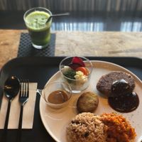 Beans/oats steak, broccoli/cashews croquet, curry, rice and veggies at Verita in Takamatsu
