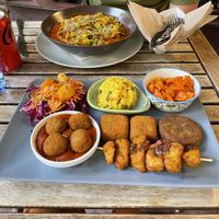Vegan tagliatelle bolognese and vegan mix   at El Vegetariano de la Alcazabilla in Malaga