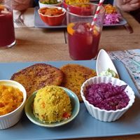 Seitan burger and lovely sangria 😋 👌 at El Vegetariano de la Alcazabilla in Malaga