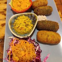 do try this. The sides were mouth wateringly good. at El Vegetariano de la Alcazabilla in Malaga