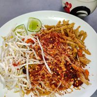 Pad Thai with dried chilies at Raan Midr J - ร้าน มิตรเจ in Udon Thani