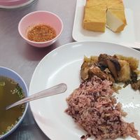 Rice with 1 option - 40 Baht and Tofu 20 Baht at Raan Midr J - ร้าน มิตรเจ in Udon Thani