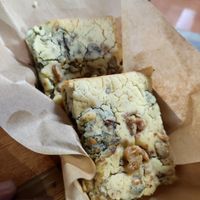 Pizza con Scarole e Noci at Oven  in Naples