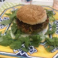 Burger di quinoa e verdure at Monnalisa Caffe in Assisi