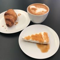 Capuccino cheesecake and croissant at Goodstore - Asogatan in Stockholm