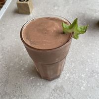 Pura Proteína (smoothie con cacao, banano, etc, pídelo 100% vegano).   at Puro Zumo in Bogota