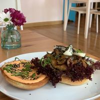 Burger Japonesa 🇯🇵   at La Voladora in Alicante