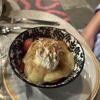 Pesche con crema e cannella  at In Unzaja in Savona