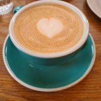 Caffe latte at Les Bols d'Antoine in Paris