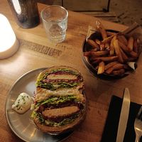  at Les Bols d'Antoine in Paris