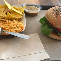 Burger  at The Wild Note in Bordeaux