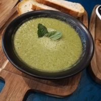 Pea & Mint Gazpacho w/Garlic Bread Starter Nov-2018 at The Fish & The Chip in Leicester