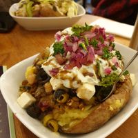 Aristoteles filing with no jalapeños and broad beans swapped for the other lentil options. at Erdapfel in Hamburg