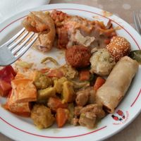 Plato variado at Loving Hut in Malaga