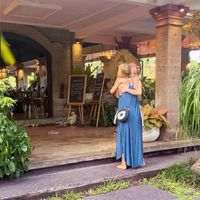 People take off their shoes at the entrance, true Ubud style 👌🤭 (Picture of a reunion with a friend who has moved to Bali 💕)  at Zest Ubud in Ubud