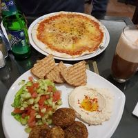 Had the Falafel-salad and the Pizza Margarita at Cinema Cafe in Fes