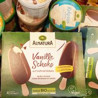 vanille schoko eis am stiel at Alnatura - Konrad Adenauer in Dusseldorf