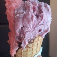 Cherry berry and pink lemonade at StikkiNikki - Mariatorget in Stockholm