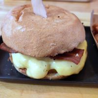 Burger montagnard at Hank Cuisine Végétale in Lyon