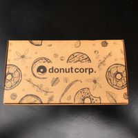 caja para llevar, cartón at Donut Corp - Nueva Los Leones in Santiago
