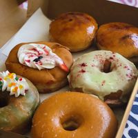 Enormes y fresquitas at Donut Corp - Nueva Los Leones in Santiago