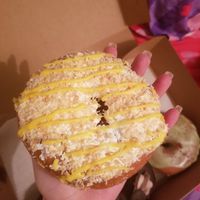 Donut mango maracuyá at Donut Corp - Nueva Los Leones in Santiago