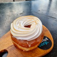 Donut pie de limón at Donut Corp - Nueva Los Leones in Santiago