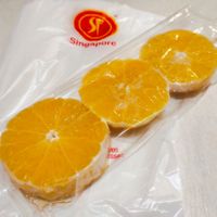 Fresh cut orange at SF Fruits & Juices - Waterway Point in Northeast Singapore