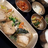 Tofu plate with kimchi at Dochilak in Paris