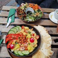 Hummus and azian mushroom bowl at Wildgroei in Delft