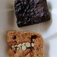 White choc and macadamia blondie and a brownie at South Street Kitchen in Sheffield