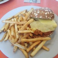 Vegan Chilli Burger at Swinger's Diner in Santa Monica