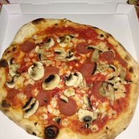 Pizza vegana at Verde Rucola in Cordoba