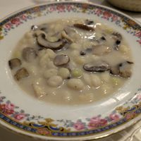 Beans in mushrooms at Vegani in Sevilla