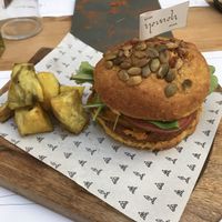 Burguer de cheddar  at Namah Bistro in Belo Horizonte