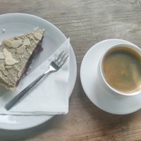 Vegan pie and coffee 💜 at Bang Bang in Siem Reap