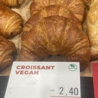Clearly labeled vegan croissants among the non-vegan  at GVA - Bistrot Geneve - T1 in Geneva